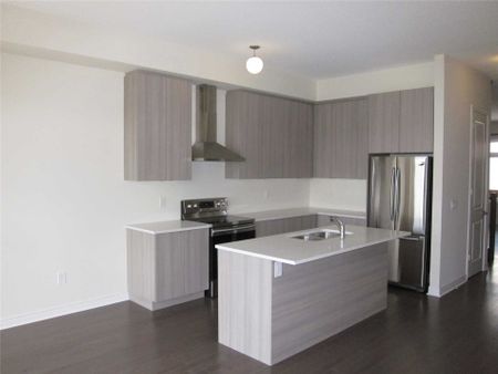 For Lease - 105 Laskin Drive, Vaughan, Ontario - Photo 4