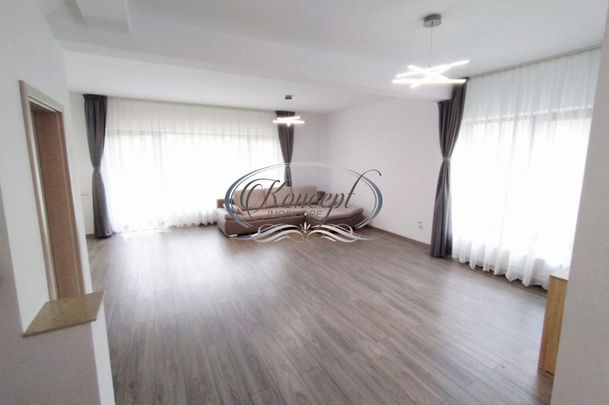 Vila Premium de inchiriat Bucium – 350 mp, ideal Firma / Corporate - Fotografie 1