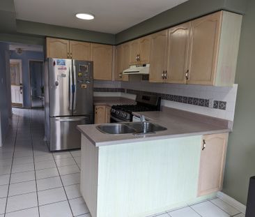 For Lease - 6923 Dillingwood Drive Unit# MAIN & 2ND, Mississauga, Ontario - Photo 3