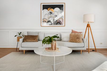 Modern and Low Maintenance Gem - Photo 2