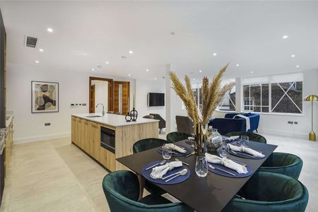 Remarkable modern 2 bedroom, 2 bathroom apartment, fully refurbished to an exceptional standard and beautifully furnished. - Photo 5