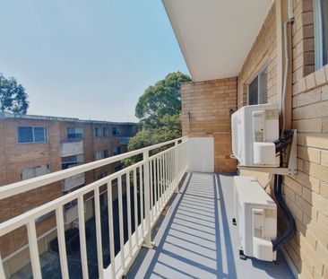 Prime Location - Photo 5