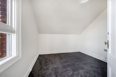 Fantastic Opportunity in the Heart of Cosmopolitan North Hobart - Photo 2