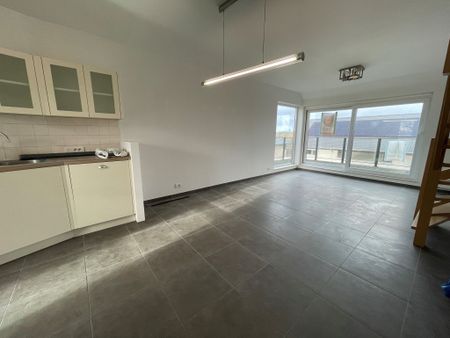 Recent DUPLEXAPPARTEMENT met zonneterras, GARAGE en bovengrondse staanplaats - Foto 4