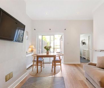 2 Bed Flat, Rockmount Road, SE19 - Photo 2