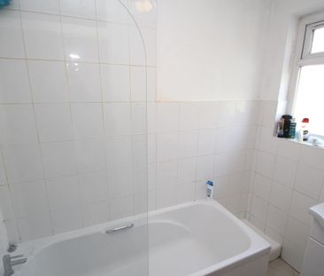Room 3, 27A, Marlowes, HP1 1LA, Hemel Hempstead - Photo 4
