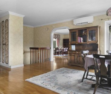 Hökbursvägen, Tumba - Photo 1