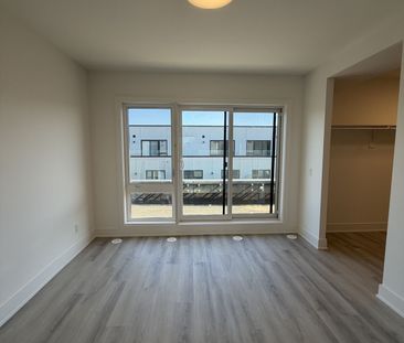 For Lease - 252 Ellis Avenue, St. Catharines, Ontario - Photo 6