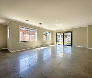 Excellent living with excellent location!!! - Photo 1