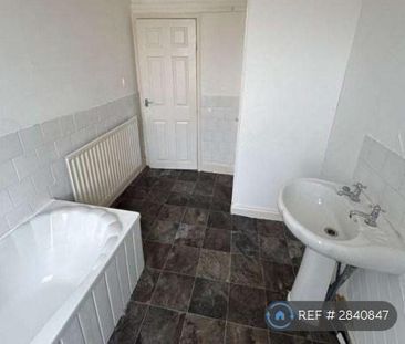 2 bedroom maisonette to rent - Photo 3