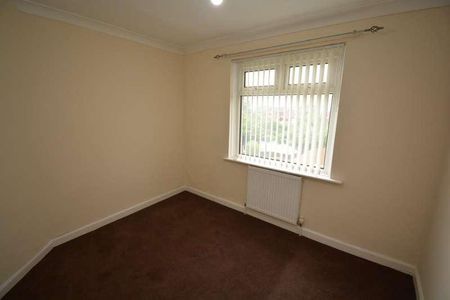 Almond Brook Road, Standish, Wigan, WN6 - Photo 4