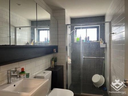 Semi Furnished 1 bedroom apartment - Photo 2