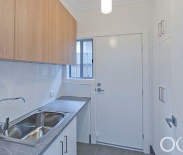 Open The Door To Modern And Spacious Living - Photo 5