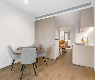 Luxury Fully Furnished Living in Iconic Australia 108 – Breathtakin... - Photo 2