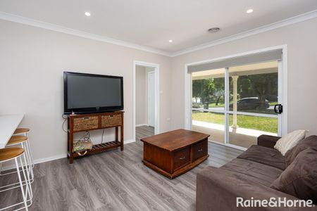 FANTASTIC FAY - Photo 2