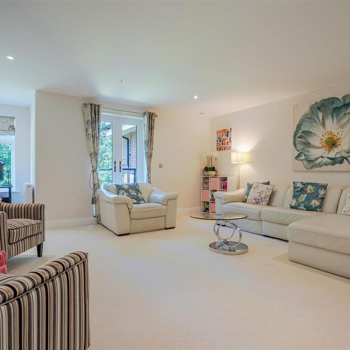 3 bedroom apartment to rent - Photo 1