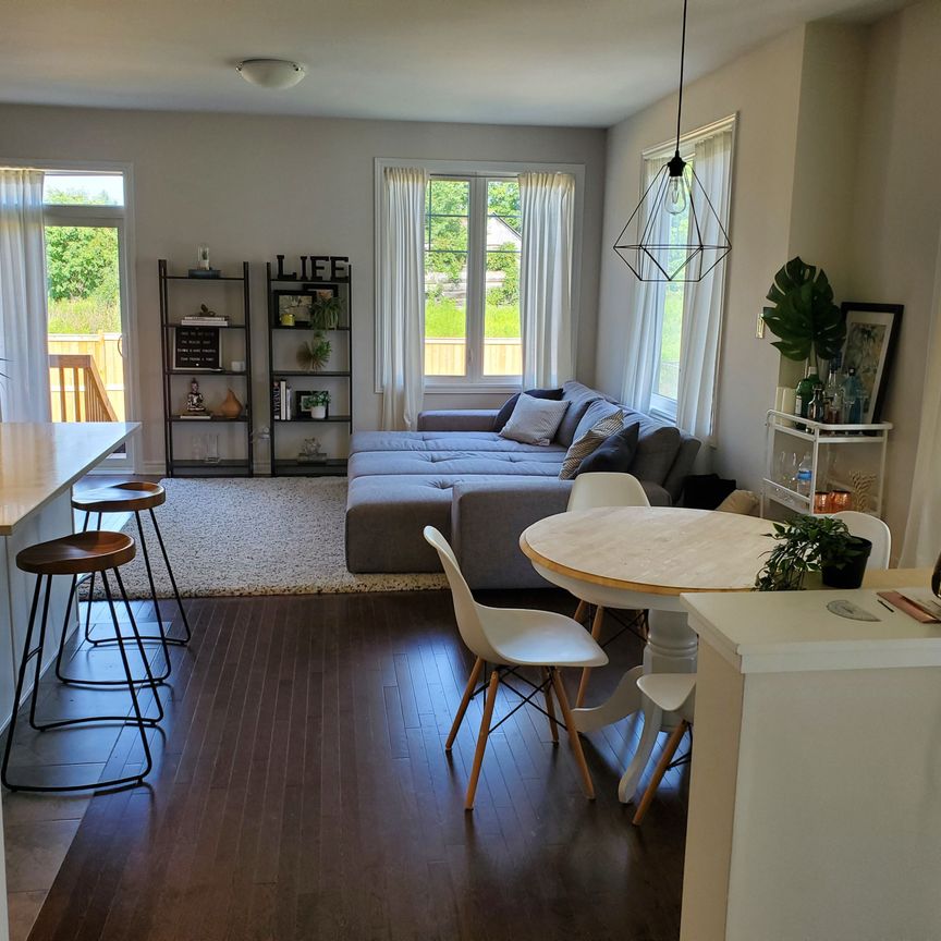 For Lease - 1018 Cedar Creek Drive, Blossom Park - Airport and Area, Ontario - Photo 1