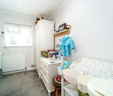 4 bedroom semi-detached house to rent - Photo 5