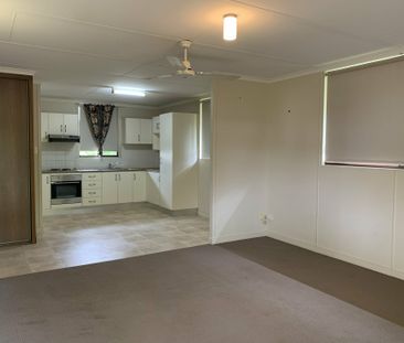 2 bed unit close to town - NO PETS ALLOWED - Photo 2