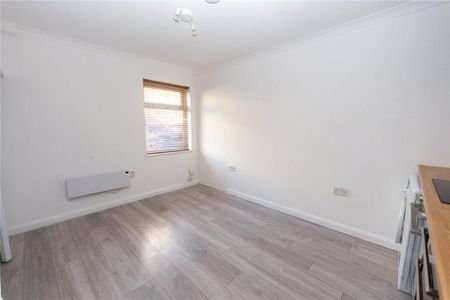 1 bedroom end of terrace house to rent - Photo 2