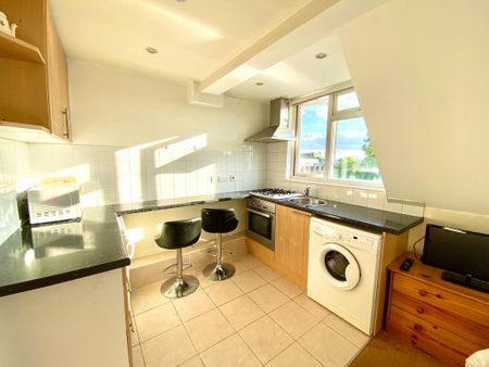 Studio to rent - Photo 3