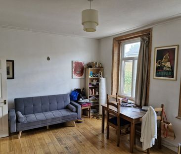 Room in a Shared Flat, Light Airy Double Bedroom, SE5 - Photo 3