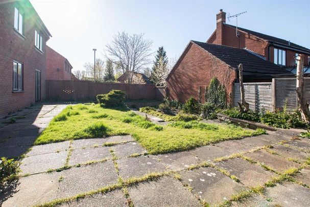 4 bedroom detached house to rent - Photo 1