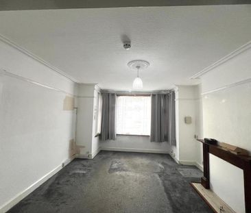 6 bedroom semi-detached house to rent - Photo 1