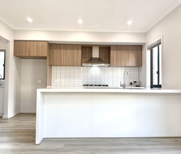 Brand New 5-Bedroom Family Haven - Photo 4