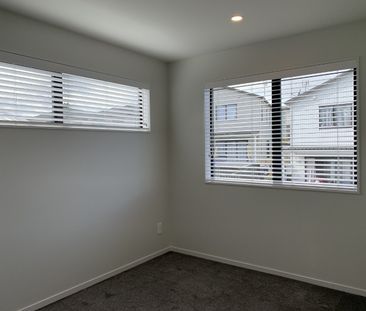 Unit 1, 18 Kaimai Avenue, Massey, Auckland - Photo 6