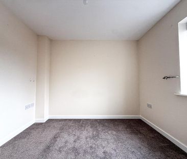 2 bedroom semi-detached house to rent - Photo 3