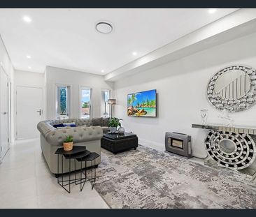 Spacious Townhouse | Convenient Location - Photo 6