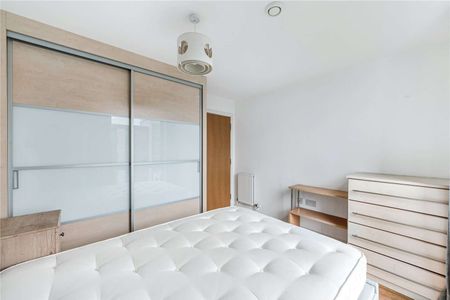 A modern one bedroom apartment with gym access. - Photo 3