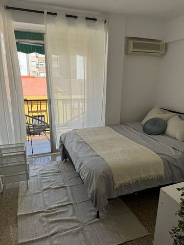 Carrer de Juan Castelló, Valencia, Valencian Community 46009 - Photo 4