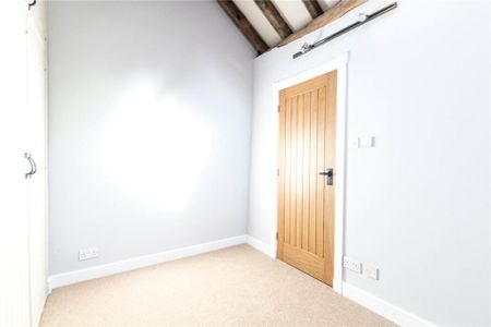 4 bedroom detached house to rent - Photo 4