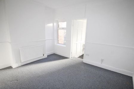 2 bedroom property to rent - Photo 4