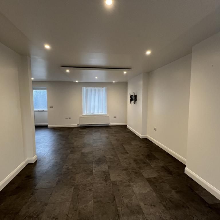 4 bedroom detached house to rent - Photo 1