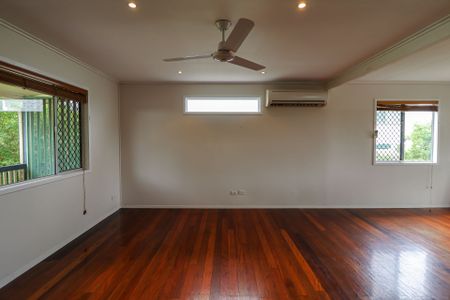 STYLE, COMFORT & FRUIT TREES ON SHAW STREET - THE PERFECT NEW AUCKLAND RENTAL! - Photo 3