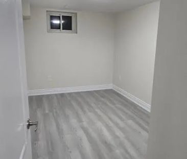 27 Brookdale Crescent W #Bsmt - Photo 4