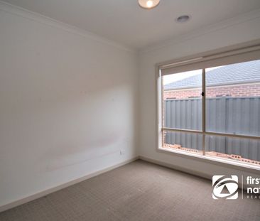 12 Montezuma Avenue, 3029, Truganina Vic - Photo 5