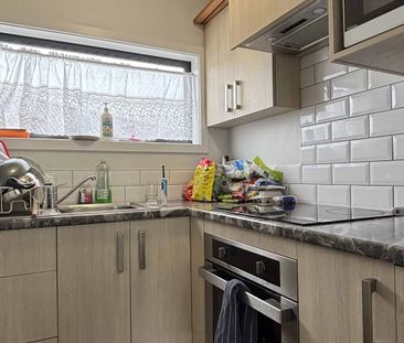 8/16 Cecil Place, Waltham - Photo 5