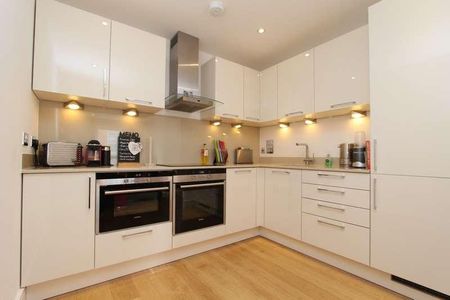 River Walk, Kingston, KT2 - Photo 5