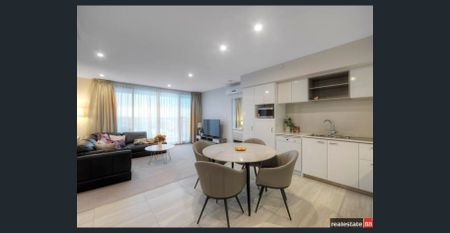 STYLISH APARTMENT WITH SENSATIONAL VIEWS! - Photo 3