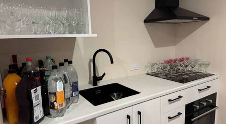 Comfortable one Super king room for Rent - Photo 4