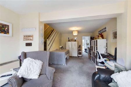 Dunsfold Road, Tilehurst, Reading, Berkshire, RG30 - Photo 3