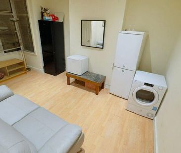 2 bedroom house share to rent - Photo 2