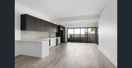 Charming Newly Renovated 2-Bedroom Home - Photo 2