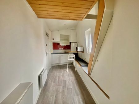 Location Appartement 1 pièce 11m² - Photo 3