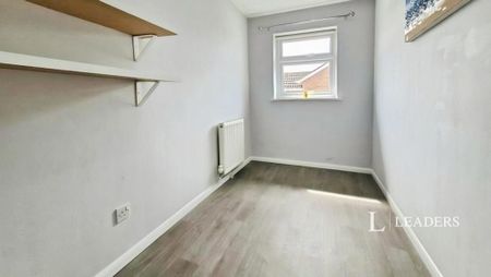 2 bedroom terraced house to rent - Photo 2
