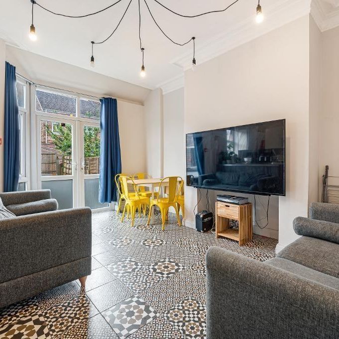 5 bedroom house to rent - Photo 1